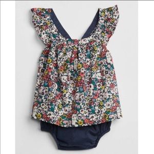 Gap Floral Flutter Bubble